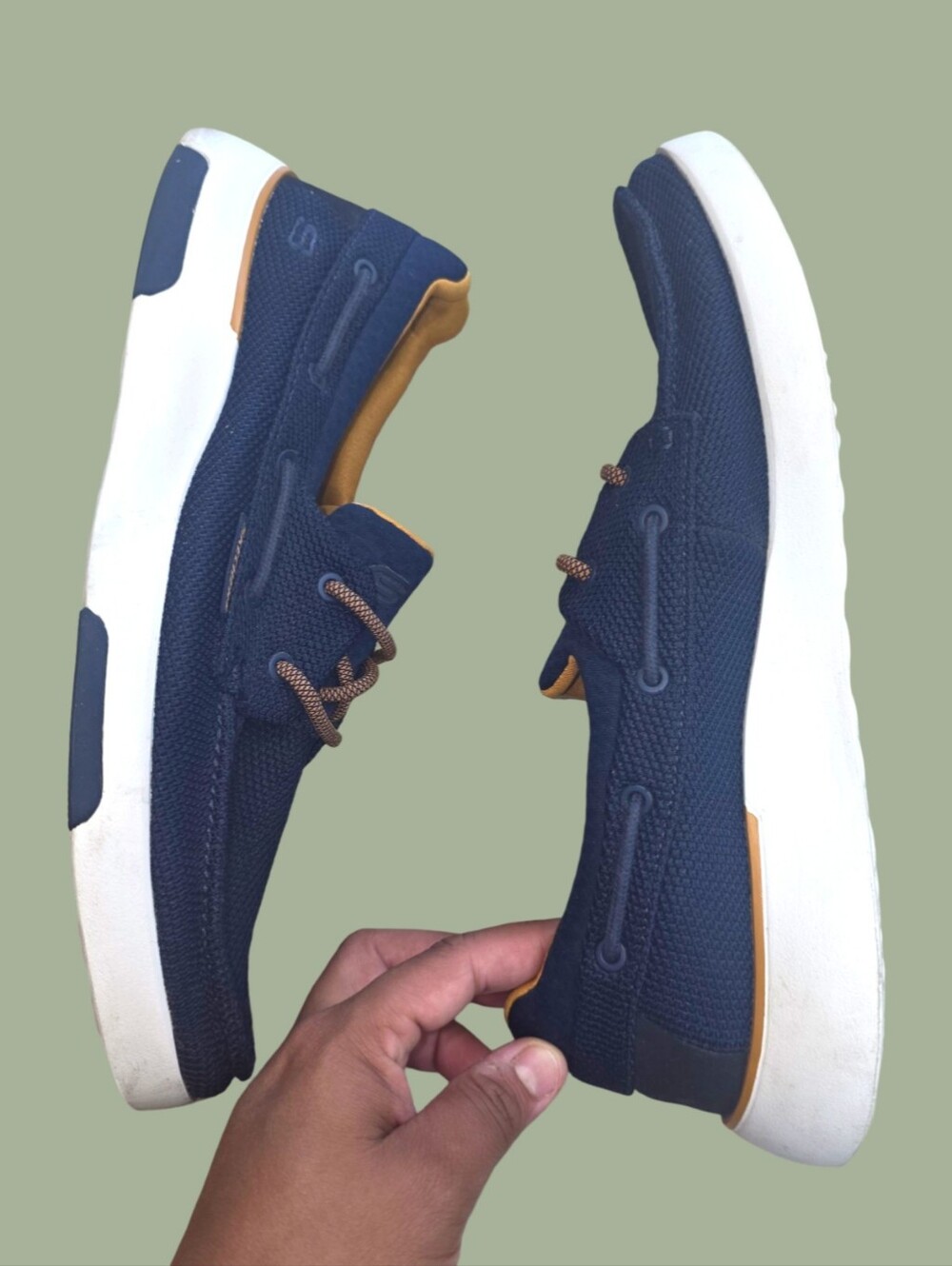 Skechers Sneakers Shoes Goga Mat Arch Memory Foam Relaxed Fit Men’s Size 9.5